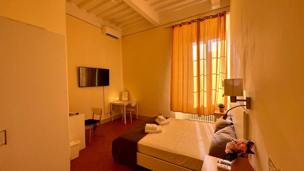 B&B - Residenza D'Epoca Piazza Cairoli Pisa Luaran gambar
